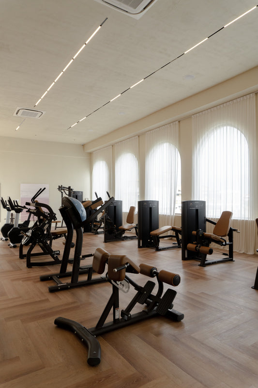 Gym Bali equipment for morning vs evening workouts. Best gym in Canggu with personal trainers, HIIT classes, sauna, and ice bath—optimize your body clock and wellness.